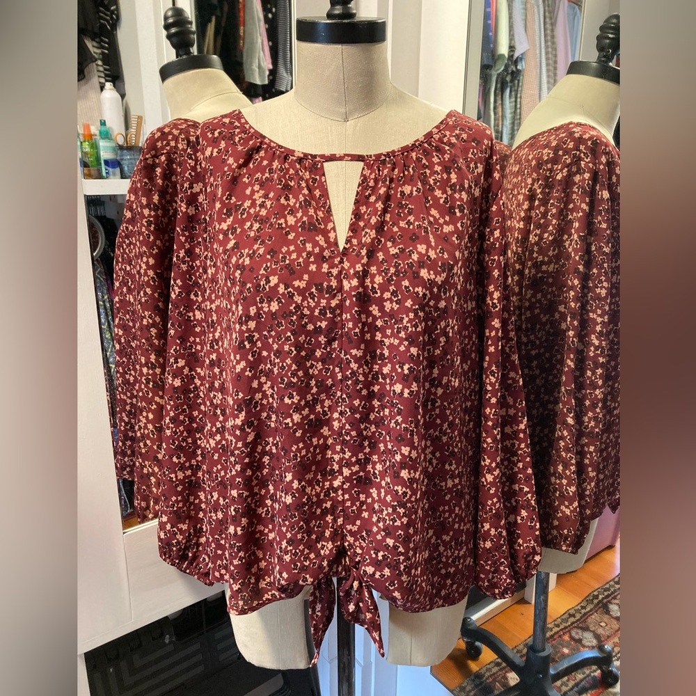 West Kei Floral Burgundy Print Women's Top with Tie Front, Size Large